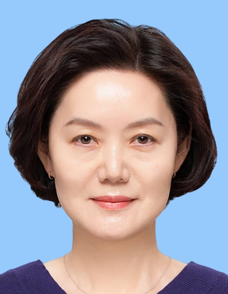 YOUNG JIN CHANG